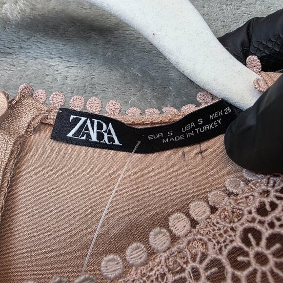 Zara Dress Womens Small Pink Sleeveless Lace Detail Fit And Flare Party NWT - Picture 3 of 10